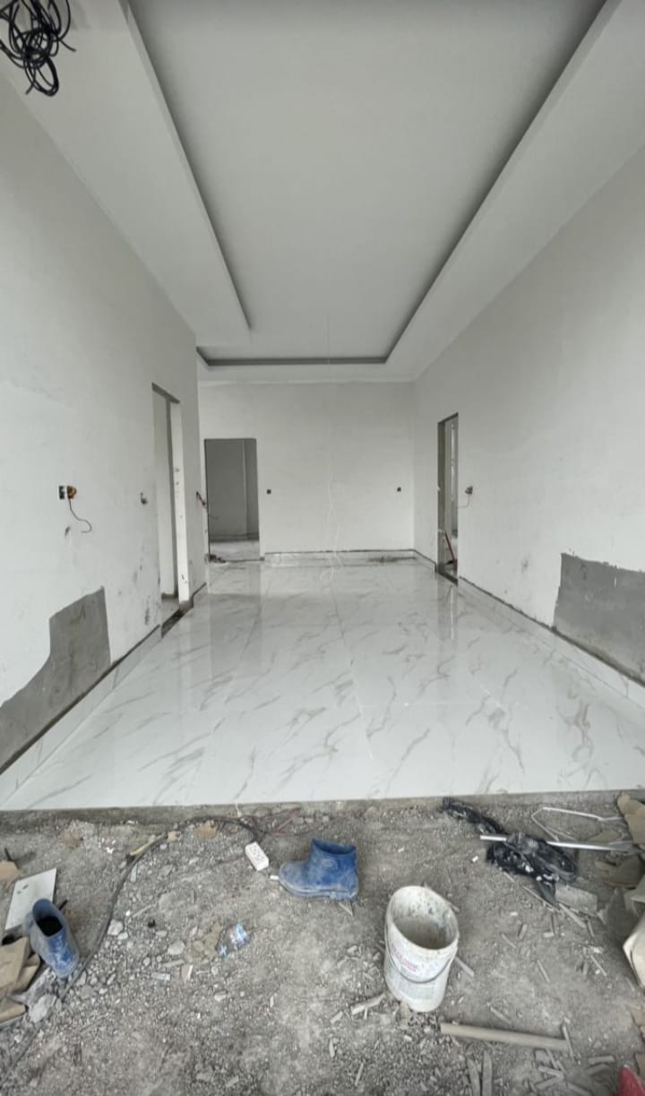 Stirry Construction worker completing an interior renovation